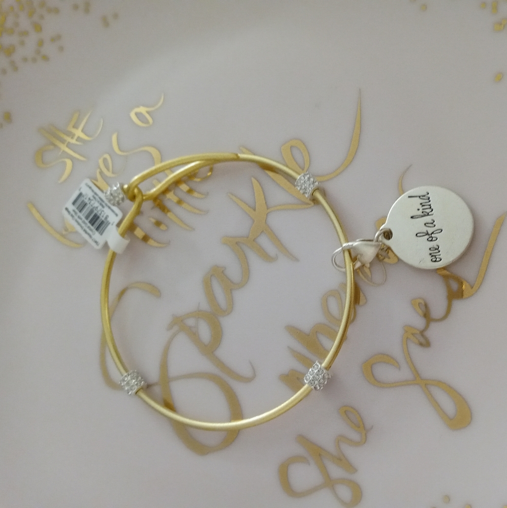 Gold one of a kind snowflake bracelet